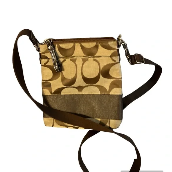 NWOT coach brown signature crossbody with adjustable straps3 big spots nice 👍 - Picture 2 of 13
